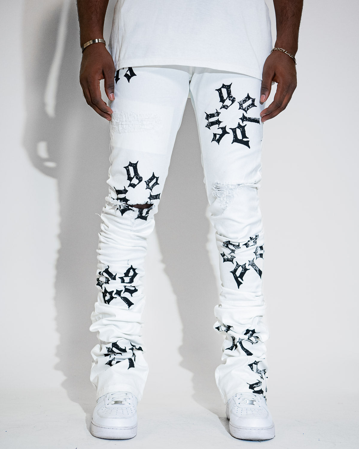 【DISCERNMENT】Toonie Denim Three Quarter Bermuda Pants DISCERNMENT Pants Items | 60% - Asian Fashion Online Store